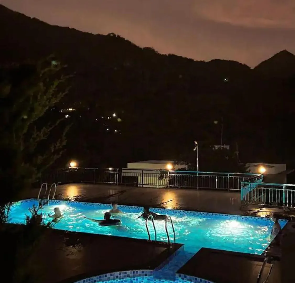 The White Bloom 3Bhk Villa Munnar