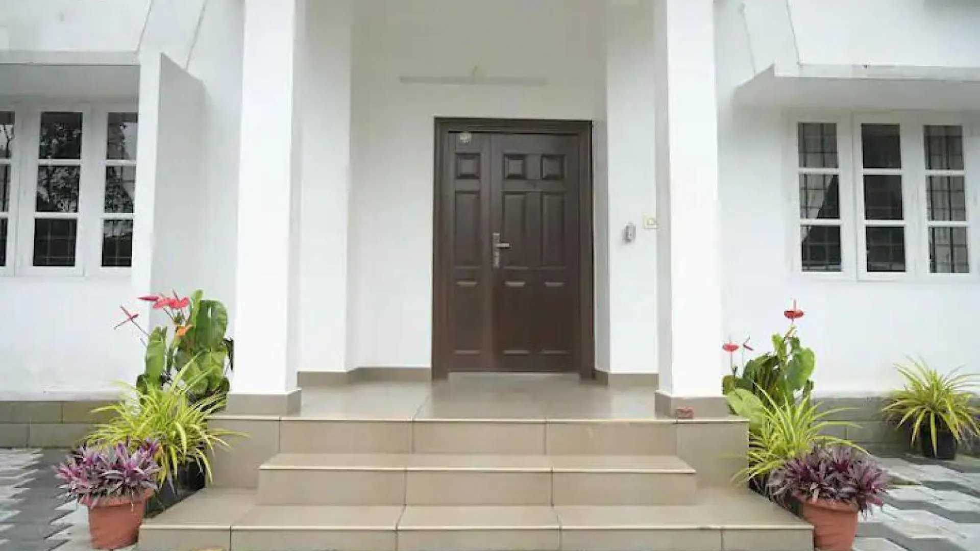 The White Bloom 3Bhk Villa Munnar
